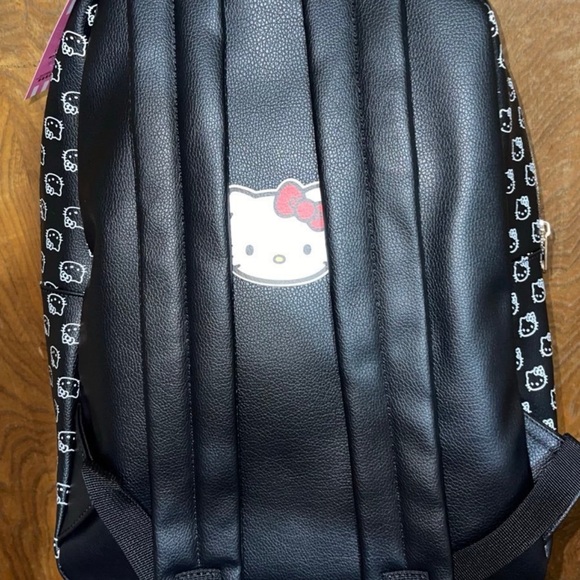Hello Kitty Backpack - Picture 4 of 4